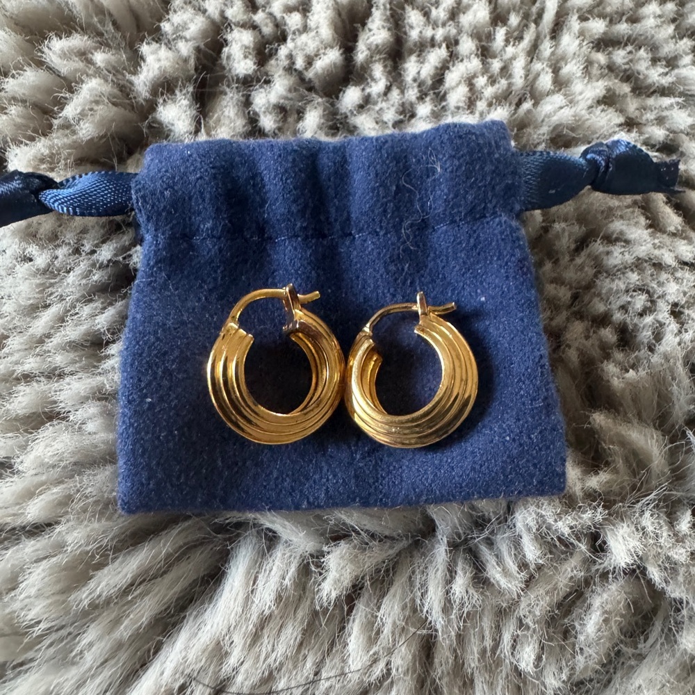 Missoma Lucy Williams Small Ridge Hoop Earrings